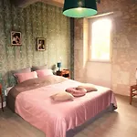 Bed and breakfast Presbytere D'arpentian 3*