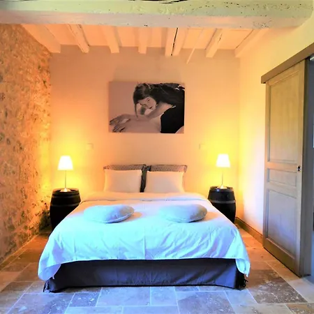 Presbytere D'arpentian Bed & Breakfast *