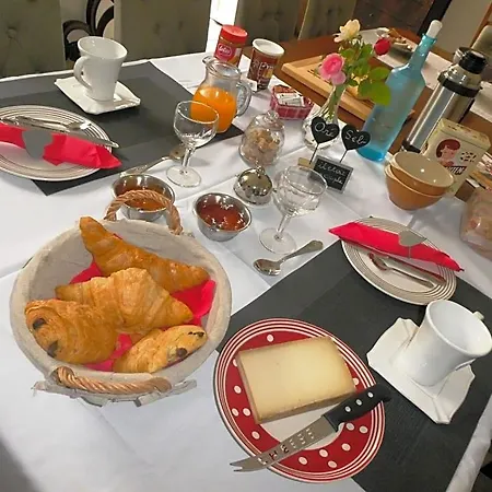 Presbytere D'arpentian Bed & Breakfast Jegun